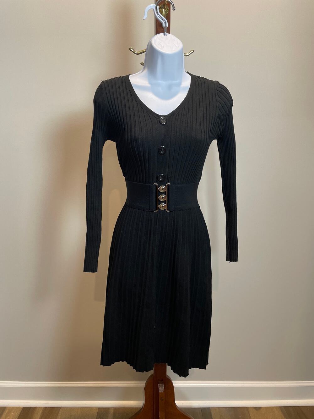 Valentina Columbia Ribbed Sweater Dress Black V‑Neck Button Front Size M